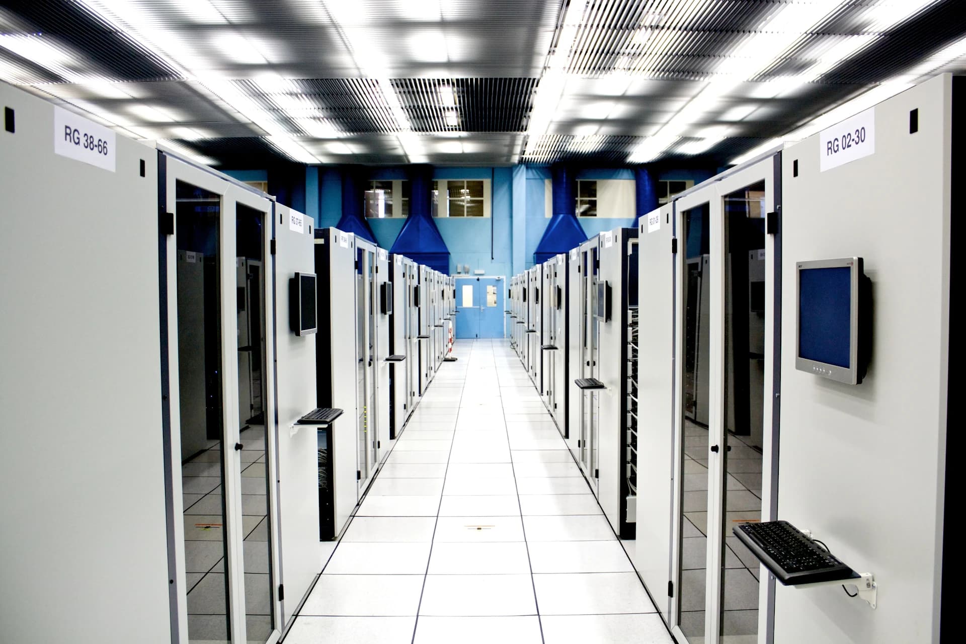 Cover Image for Linux Virtual Server, Clusters in Linux